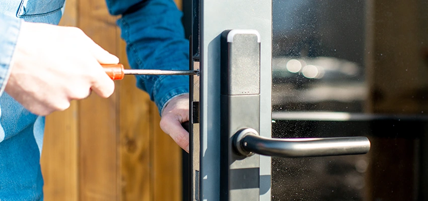Aluminium Door Lock Replacement in Santa Clarita, California